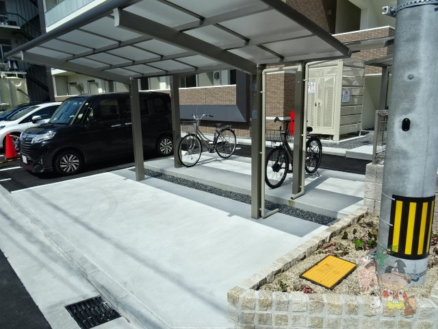 グランスクエア岡山駅西の駐車場