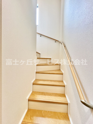 【その他】 | 富士宮市小泉 8期 新築一戸建て A号棟 | 階段です