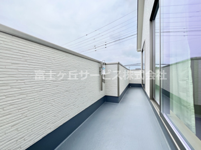 【バルコニー】 | 富士宮市小泉 8期 新築一戸建て A号棟 | バルコニーがあります