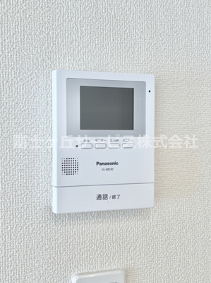 【セキュリティ】 | 富士宮市小泉 8期 新築一戸建て A号棟 | TVモニター付きインターフォンです