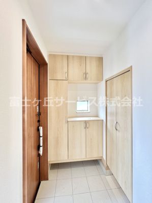 【玄関】 | 富士宮市小泉 8期 新築一戸建て A号棟 | 毎日通る玄関はこちらです