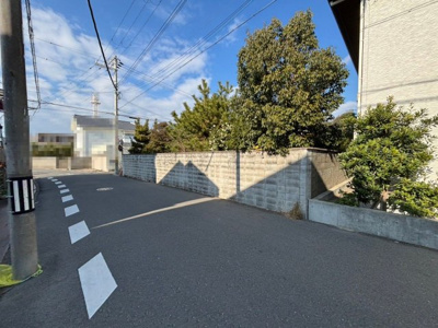 【前面道路含む現地写真】 | 別所町3丁目　売土地　全３区画 | お客様にとって最良のマイホームが見つかりますよう、イエストアが全力でお手伝いさせていただきます！