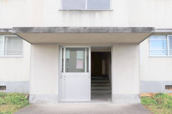 ビレッジハウス土樋1号棟のエントランス|清潔なエントランスです