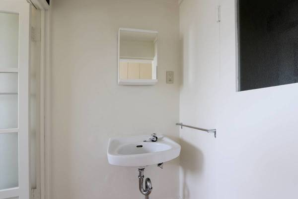 ビレッジハウス土樋1号棟の洗面所|ビレッジハウスの同一物件・同一タイプの間取りの写真です