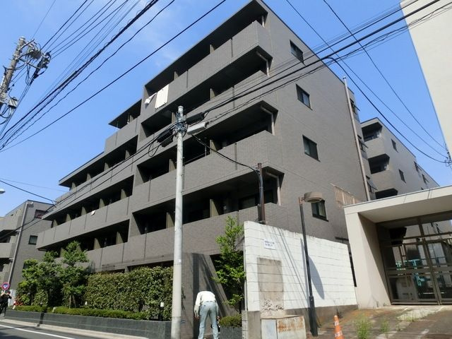 ルーブル早稲田六番館の外観