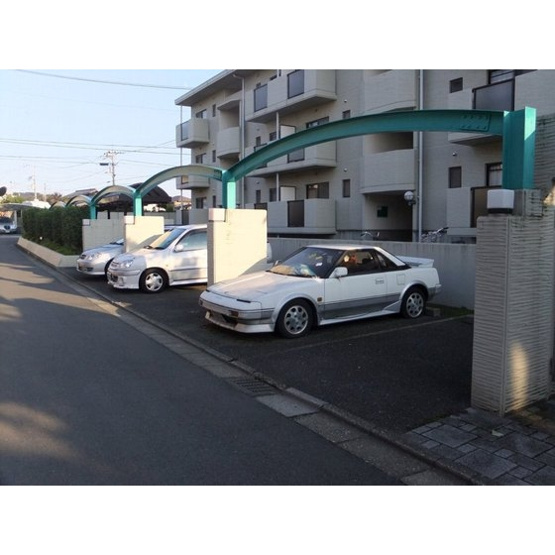【内装】 | クレール１８駐車場