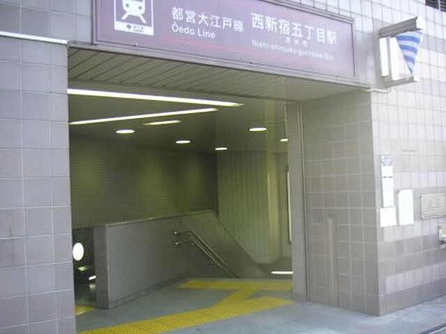 グランアセット西新宿のエントランス