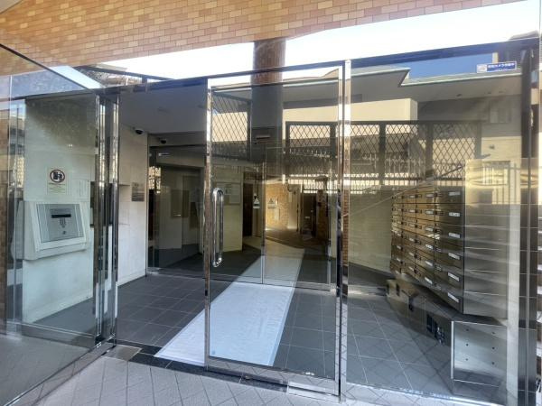 横浜市磯子区中原３丁目の中古マンションのエントランス|エントランスにはオートロックがついており、防犯面も安心！
清掃も行き届いています
