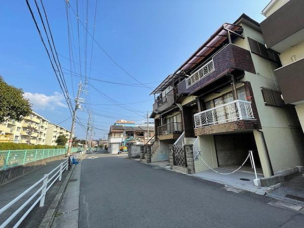 【前面道路含む現地写真】 | 守口市藤田町5丁目　中古戸建