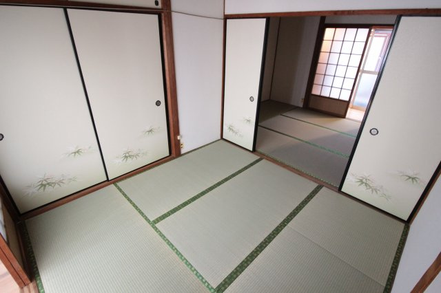 【洋室】 | 高安マンション