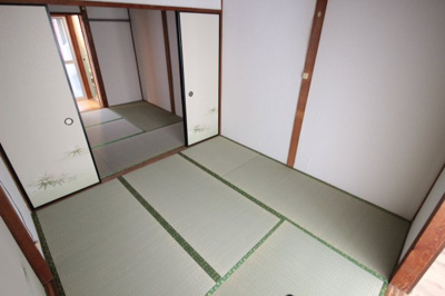 【洋室】 | 高安マンション