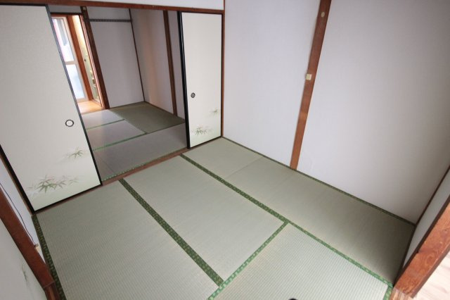 【洋室】 | 高安マンション