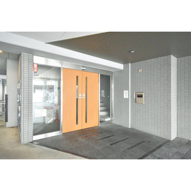 レジデンス名古屋千代田のエントランス|建物の内部です