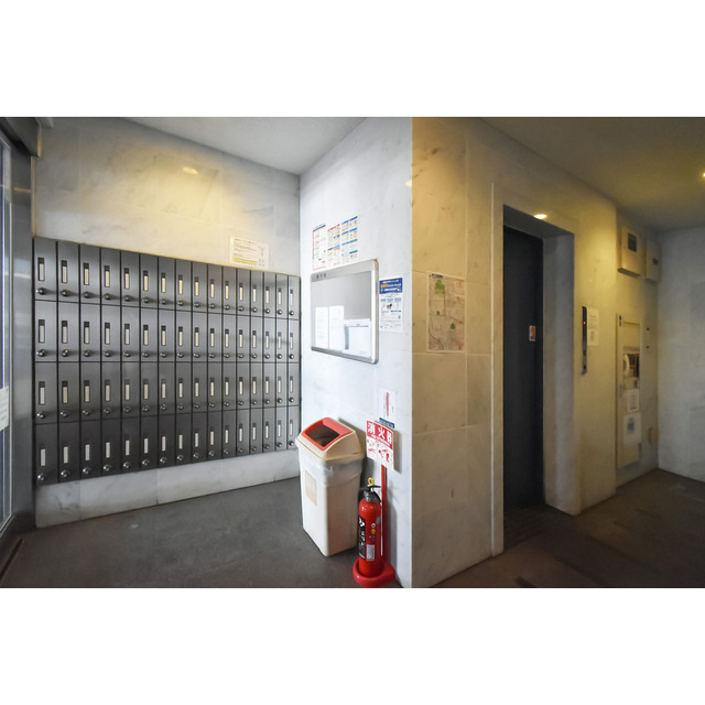 レジデンス名古屋千代田の居間・リビング|居間です