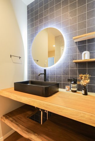 COLORSグリーンヒル湖南市宝来坂２丁目限定１区画の周辺|～施工事例～天然木のオリジナル洗面カウンター♪