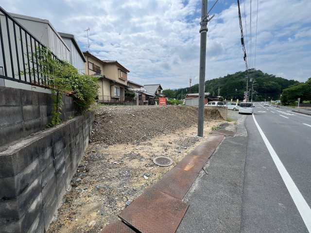 COLORSグリーンヒル湖南市宝来坂２丁目限定１区画の前面道路含む現地写真