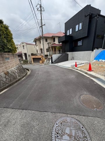 苦楽園六番町の前面道路含む現地写真