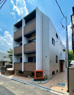 【外観】 | 鉄筋コンクリート造のがっちりとした建物。
