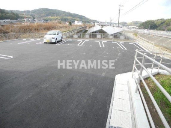 ウィットPSIの駐車場