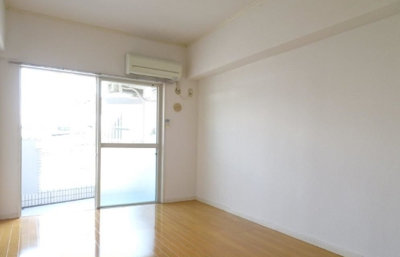 【居間・リビング】 | ロイヤルプラザ88
