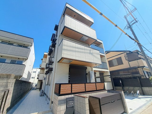 トリシア上甲子園の外観