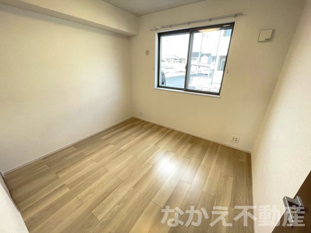 【寝室】 | 落ち着いて過ごせるお部屋なので、寝室にいかがでしょうか