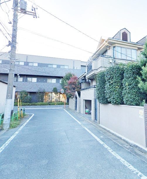 練馬区田柄３丁目　建築条件付き土地　全２区画の前面道路含む現地写真