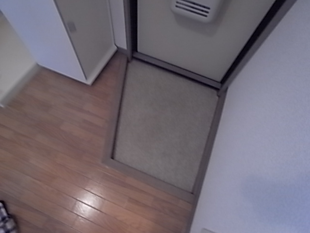 神戸市須磨区須磨浦通２丁目のアパートの玄関