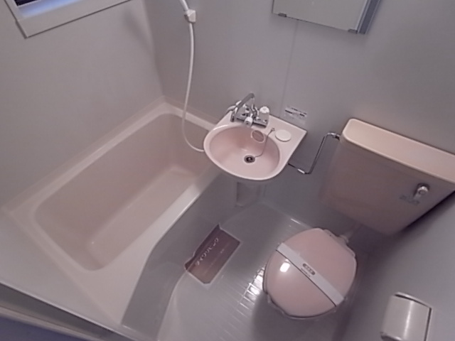 神戸市須磨区須磨浦通２丁目のアパートのトイレ