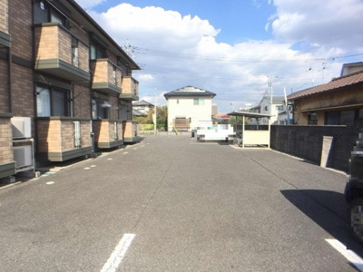 【駐車場】 | ピュアクレスト | 駐車場