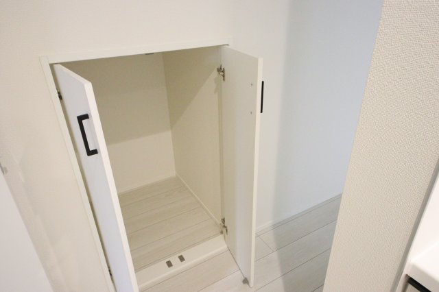 【収納】 | 《仲介手数料無料》北区東大成町１丁目663(2号棟)新築一戸建てリナージュ | 撮影日 2025年2月15日 13:30 晴れ