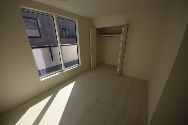 【洋室】 | 《仲介手数料無料》北区東大成町１丁目663(2号棟)新築一戸建てリナージュ | 撮影日 2025年2月15日 13:30 晴れ