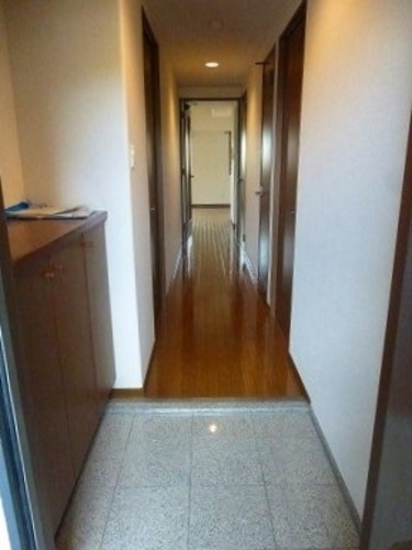 サーパスシティ白川3番館の玄関