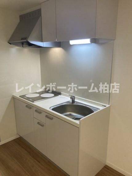 【仲介手数料：50％OFF】対象物件！のキッチン|コンパクトなキッチンで掃除もラクラク