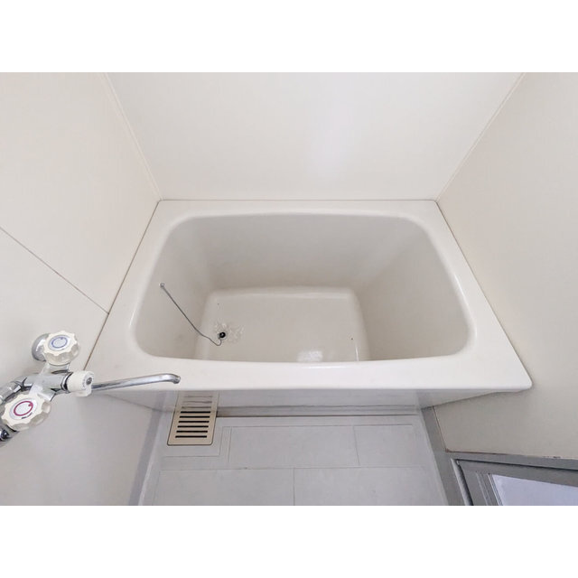 ストーンズ毛呂の内装|明るい色調の室内です