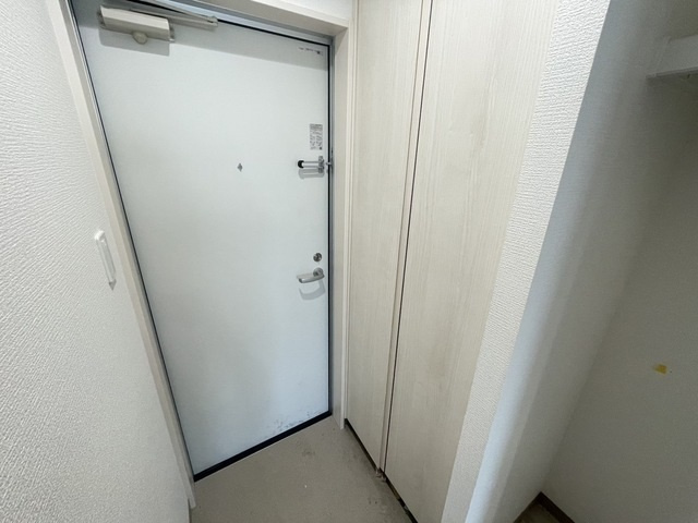 【玄関】イリス草津東