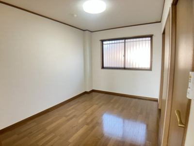 【洋室】 | エメロード