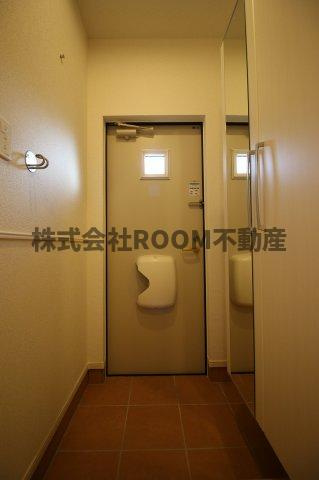 ロータス都城　３棟の玄関|収納もある玄関です
