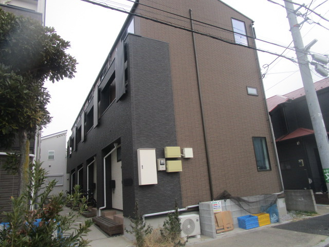 足立区谷在家２丁目の一棟アパート