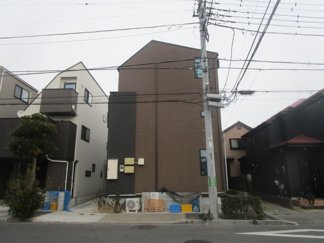 足立区谷在家２丁目の一棟アパートの外観