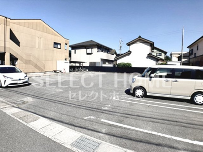【駐車場】 | ガーデンハーツ | 駐車場です