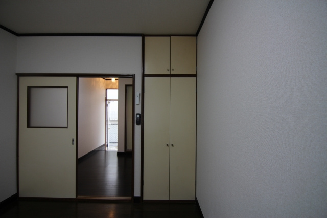 グリーンコーポ井田の収納|別部屋参考写真です