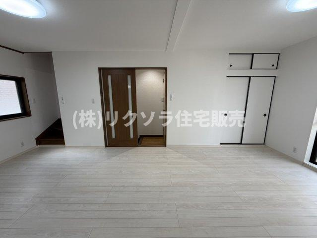 中町　中古一戸建てのキッチン|LDK16.0帖
■物件内覧・資金計画相談・住宅ローン相談、リフォーム相談、お問合せ受付中■
※当日・翌日のご内覧、ご相談はお電話でのお問合せがスムーズです！