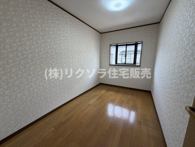 中町　中古一戸建ての洋室|洋室5.0帖
■物件内覧・資金計画相談・住宅ローン相談、リフォーム相談、お問合せ受付中■
※当日・翌日のご内覧、ご相談はお電話でのお問合せがスムーズです！