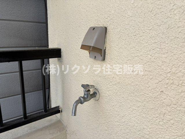 中町　中古一戸建ての設備|バルコニー水栓・野外電源
■物件内覧・資金計画相談・住宅ローン相談、リフォーム相談、お問合せ受付中■
※当日・翌日のご内覧、ご相談はお電話でのお問合せがスムーズです！