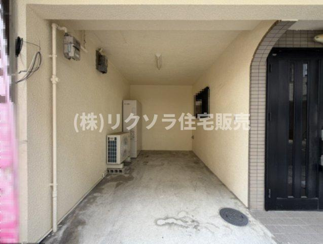 中町　中古一戸建ての駐車場|1台駐車可能
■物件内覧・資金計画相談・住宅ローン相談、リフォーム相談、お問合せ受付中■
※当日・翌日のご内覧、ご相談はお電話でのお問合せがスムーズです！