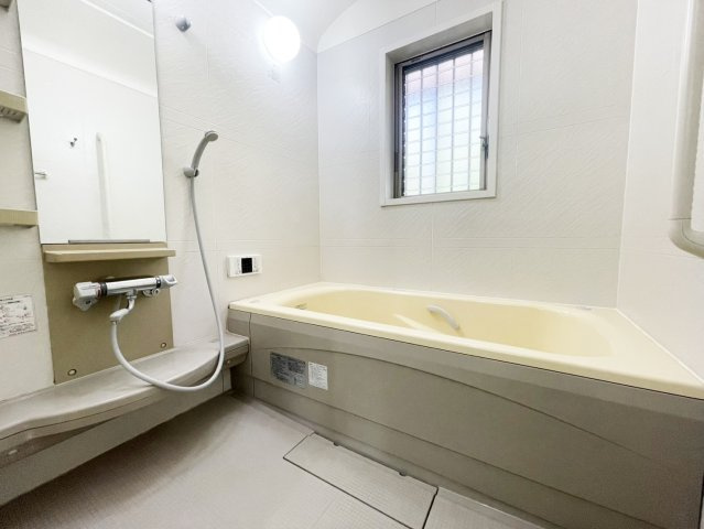 西京区御陵峰ケ堂町　戸建の浴室|浴室です。■■■日住サービス京都五条店　冨岡勇人■■■