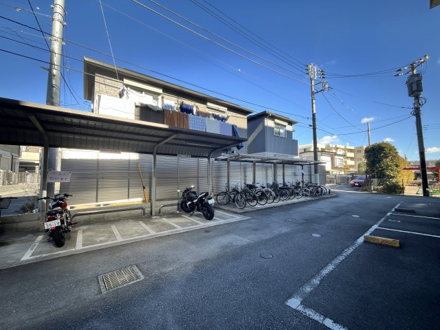 耕和ビルの駐車場