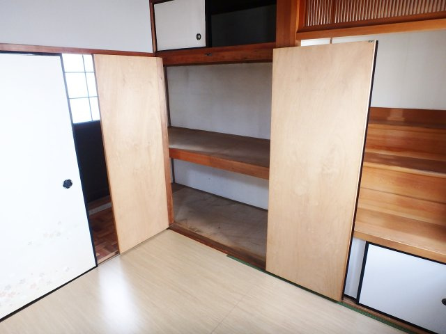 門戸岡田町中古戸建の収納