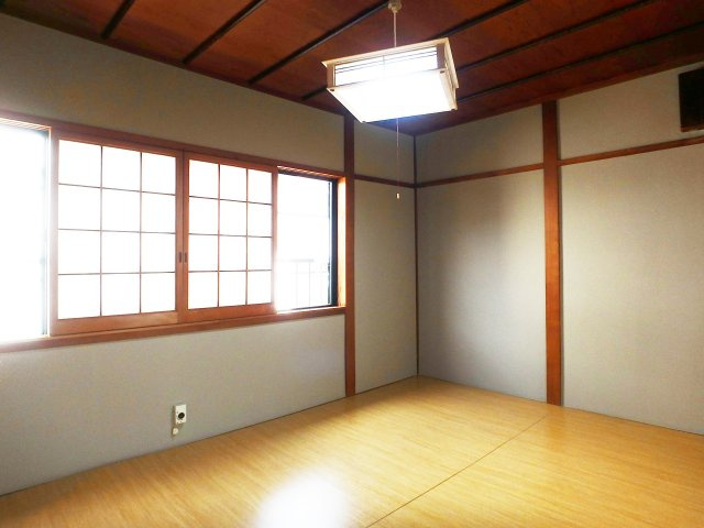 門戸岡田町中古戸建の和室